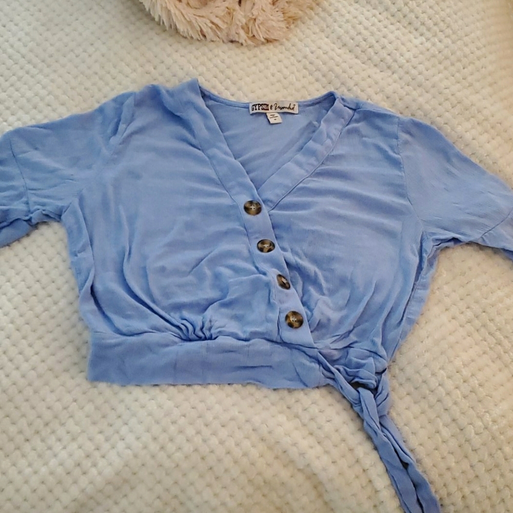Button Crop Top - Picture 2 of 4